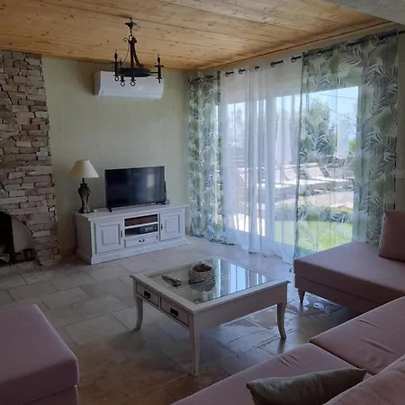 Diogenis Willa Argostoli (Kefalonia)